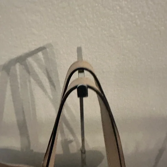 Michael Kors Jet Set Travel Large Top Zip Tote Vanilla Monogram - Picture 6 of 7